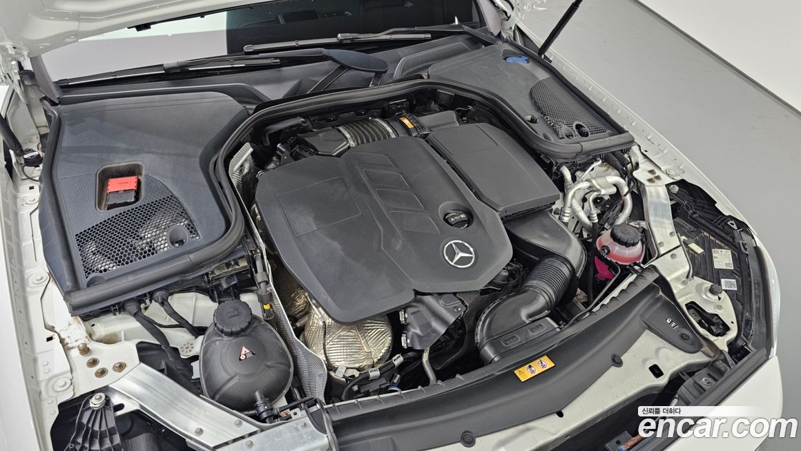 Mercedes-Benz E-Class 2022