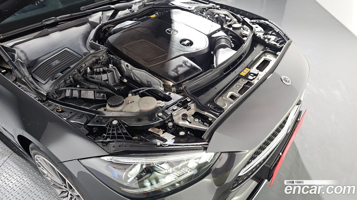 Mercedes-Benz C-Class 2022
