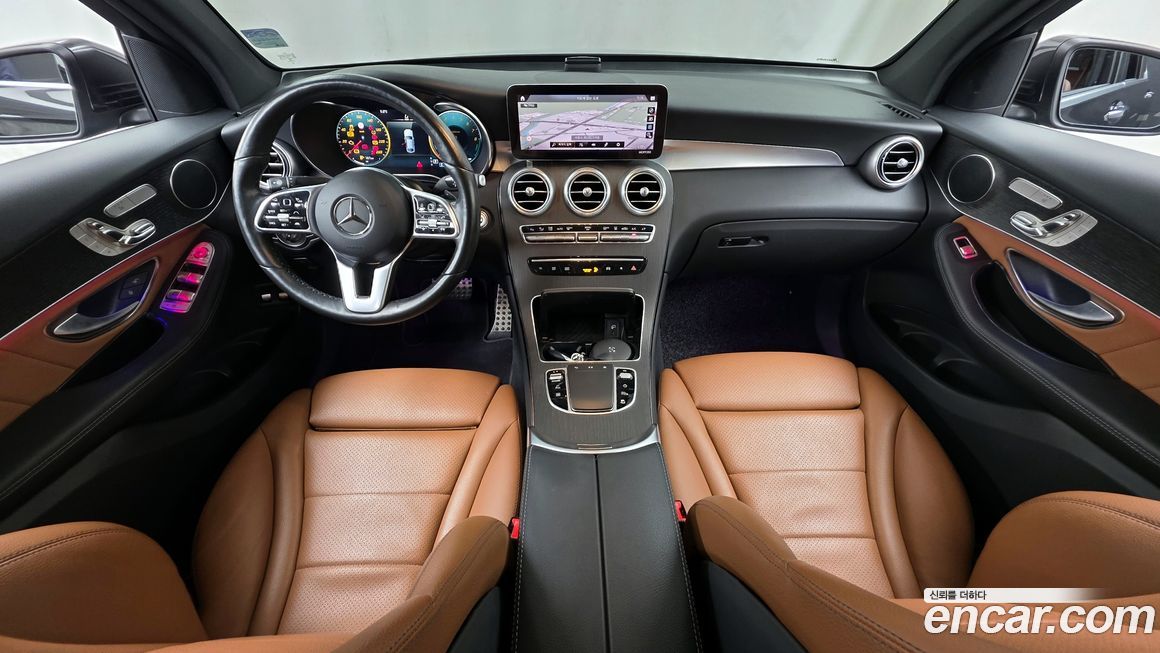 Mercedes-Benz GLC-Class 2021