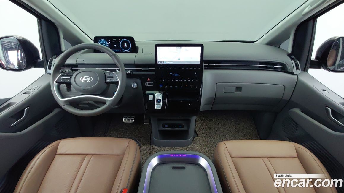 Hyundai Staria 2025