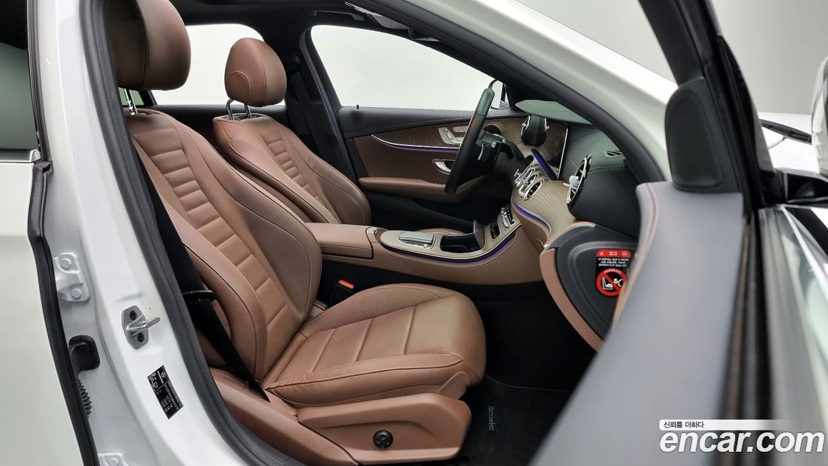 Mercedes-Benz E-Class 2022