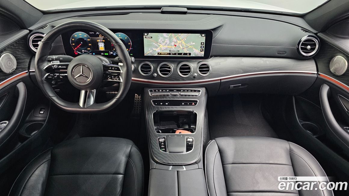 Mercedes-Benz E-Class 2022