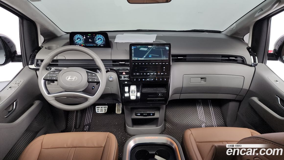 Hyundai Staria 2025