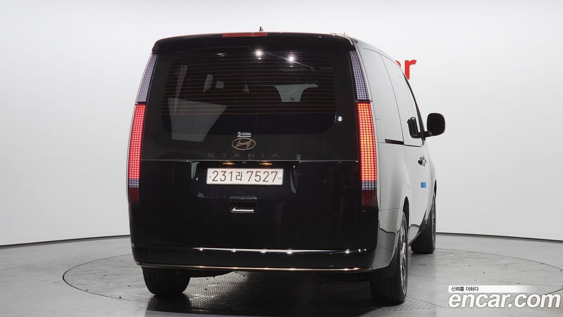 Hyundai Staria 2025