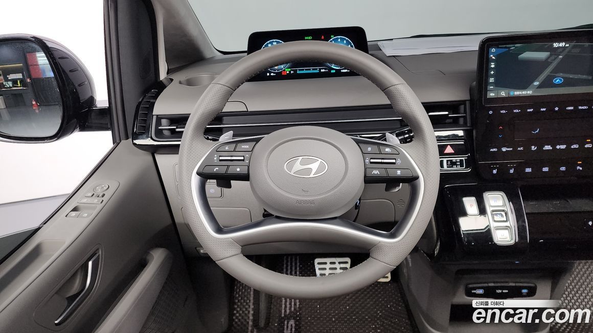 Hyundai Staria 2025