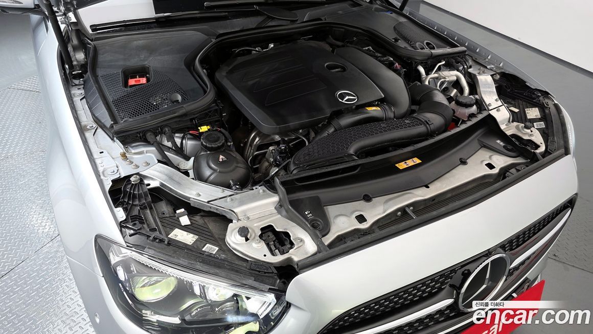 Mercedes-Benz E-Class 2022