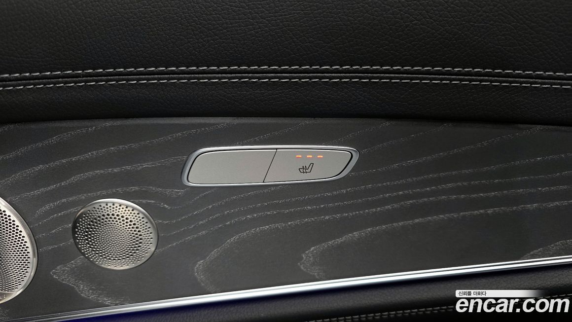 Mercedes-Benz E-Class 2022