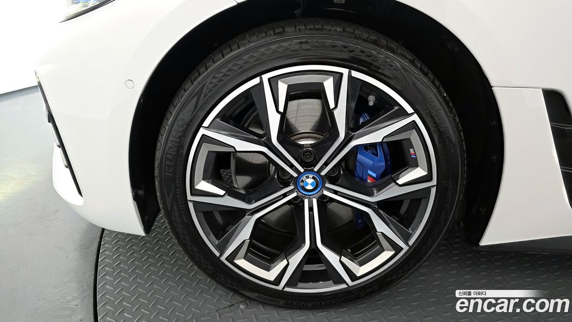 BMW i4 2024