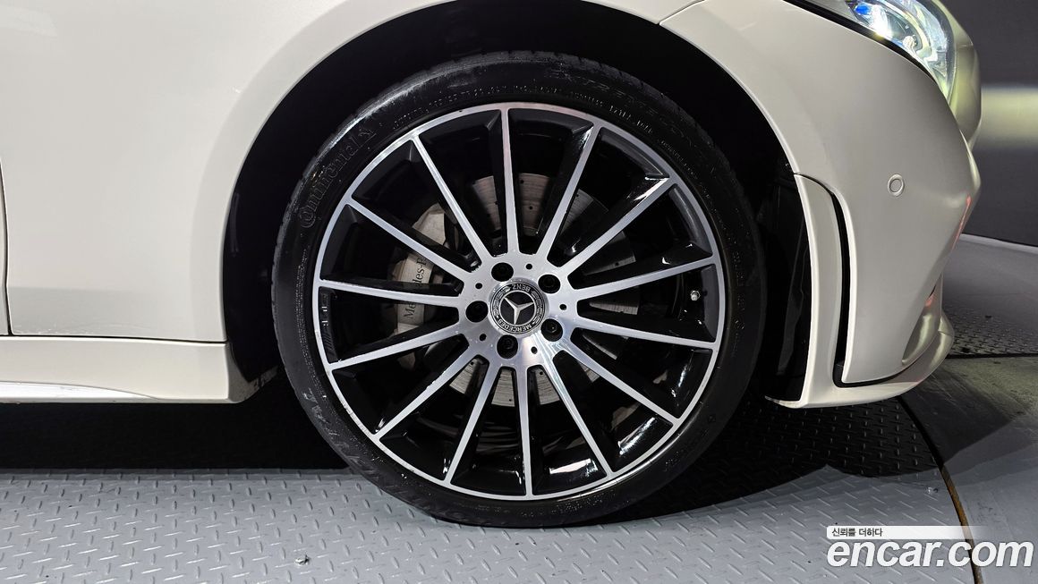 Mercedes-Benz CLS-Class 2021