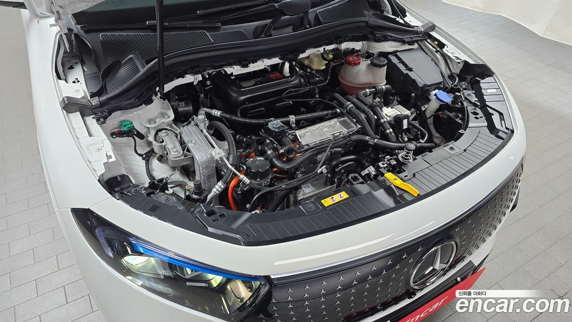 Mercedes-Benz EQA 2025