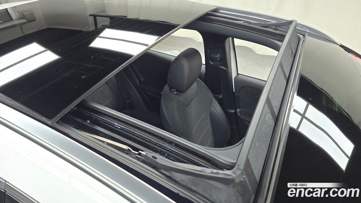 Mercedes-Benz EQA 2025