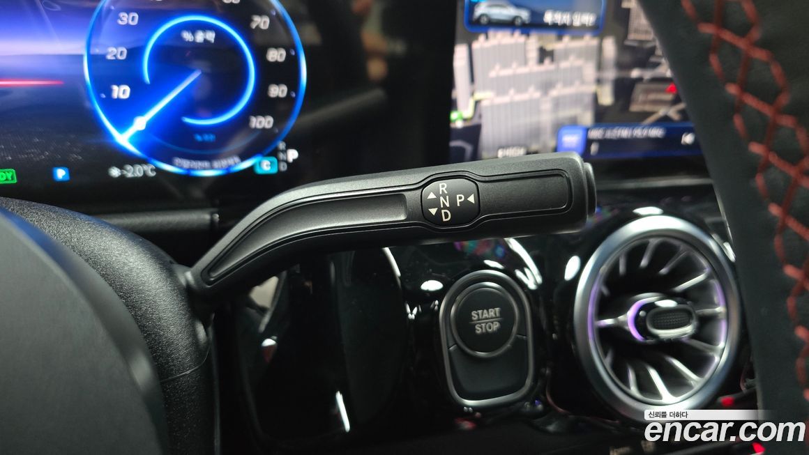 Mercedes-Benz EQA 2025