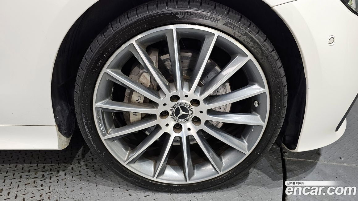 Mercedes-Benz E-Class 2021