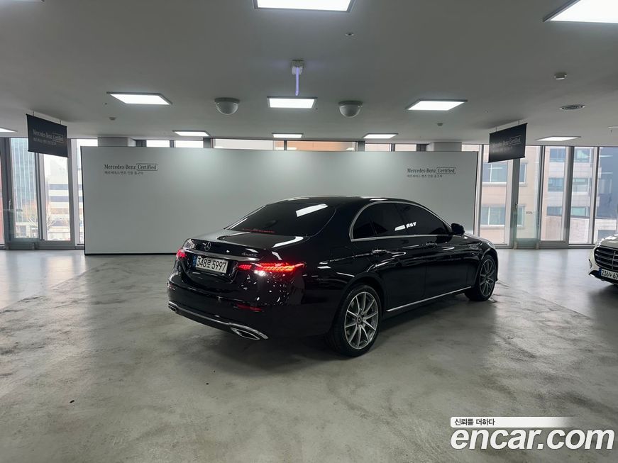 Mercedes-Benz E-Class 2022