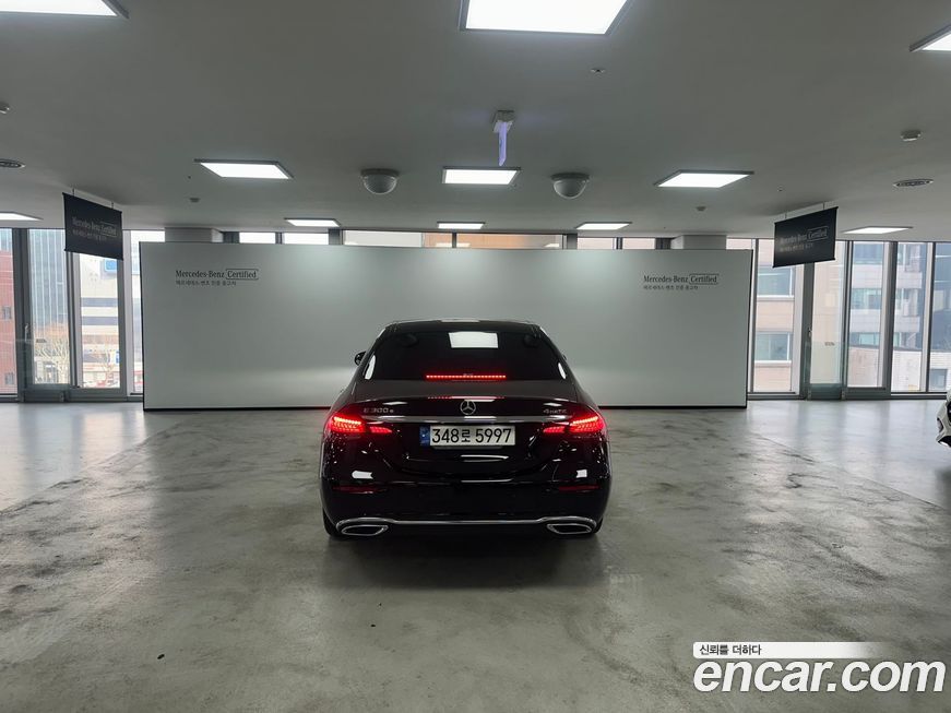 Mercedes-Benz E-Class 2022