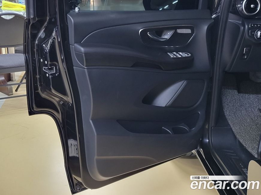 Mercedes-Benz V-Class 2015