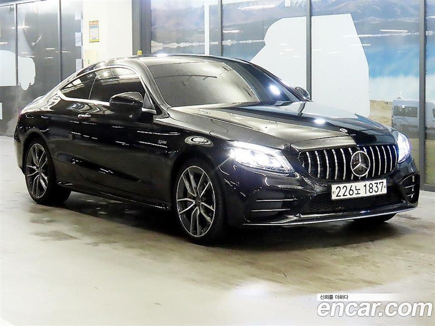 Mercedes-Benz C-Class 2023