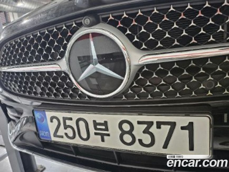 Mercedes-Benz C-Class 2023