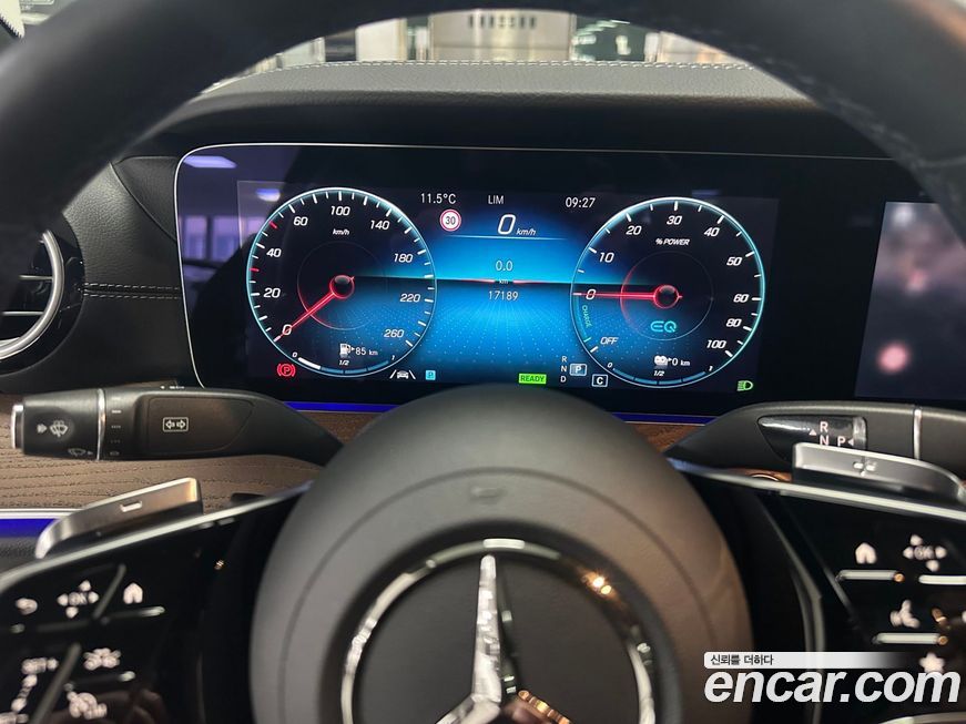 Mercedes-Benz E-Class 2022