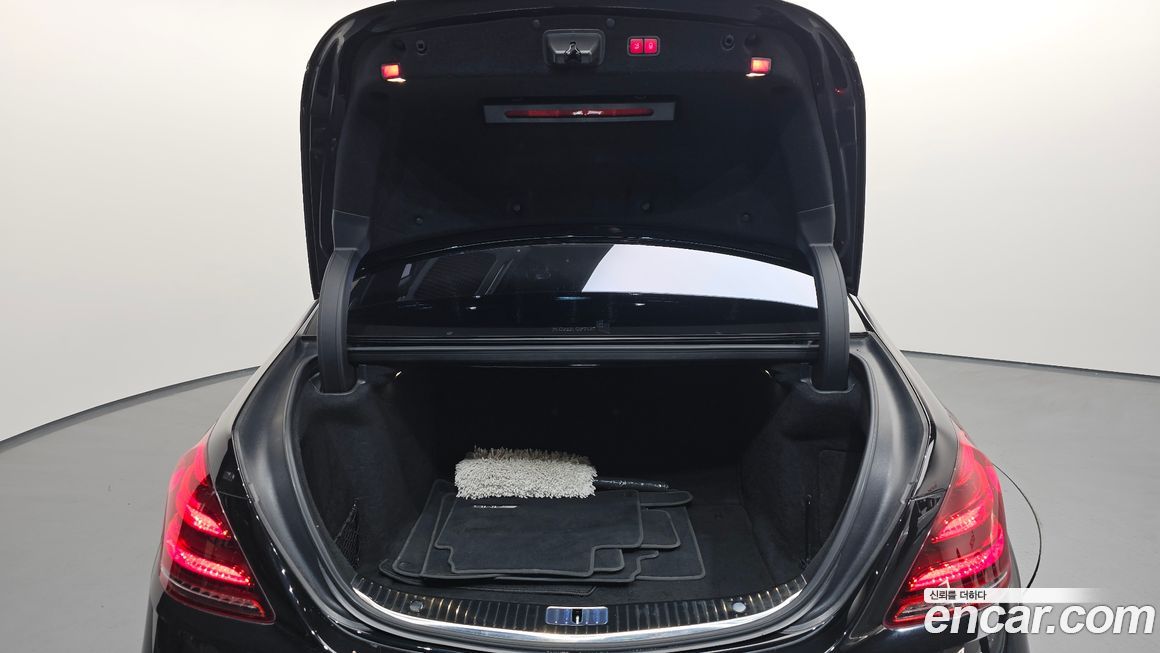 Mercedes-Benz S-Class 2019