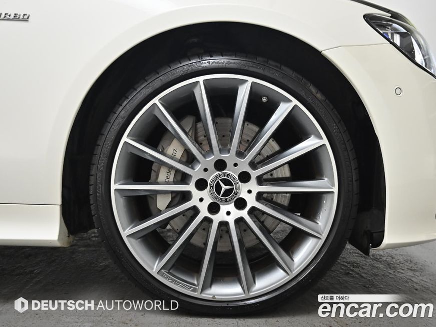 Mercedes-Benz E-Class 2021