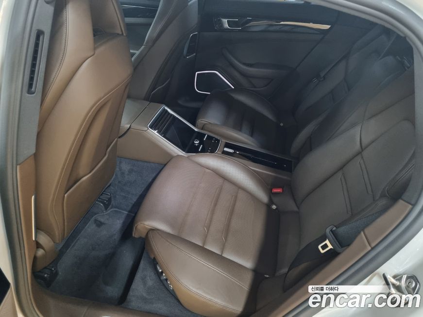 Porsche Panamera 2019