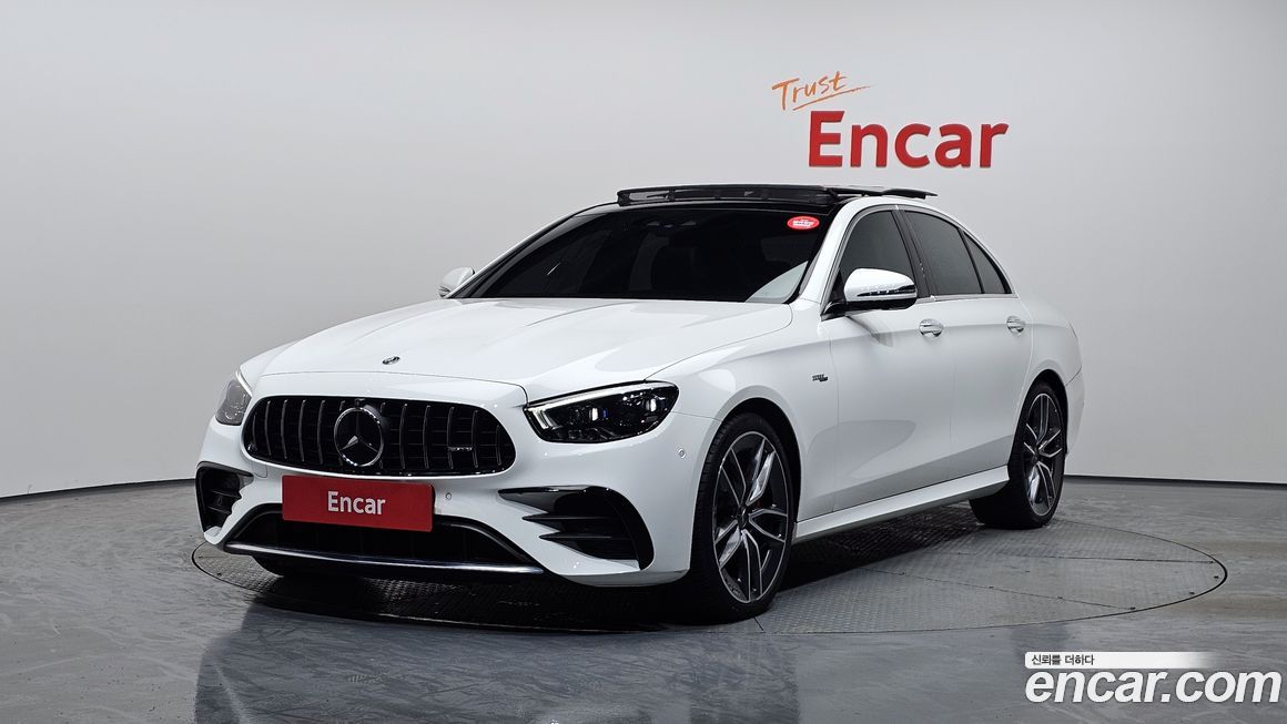 Mercedes-Benz E-Class 2022