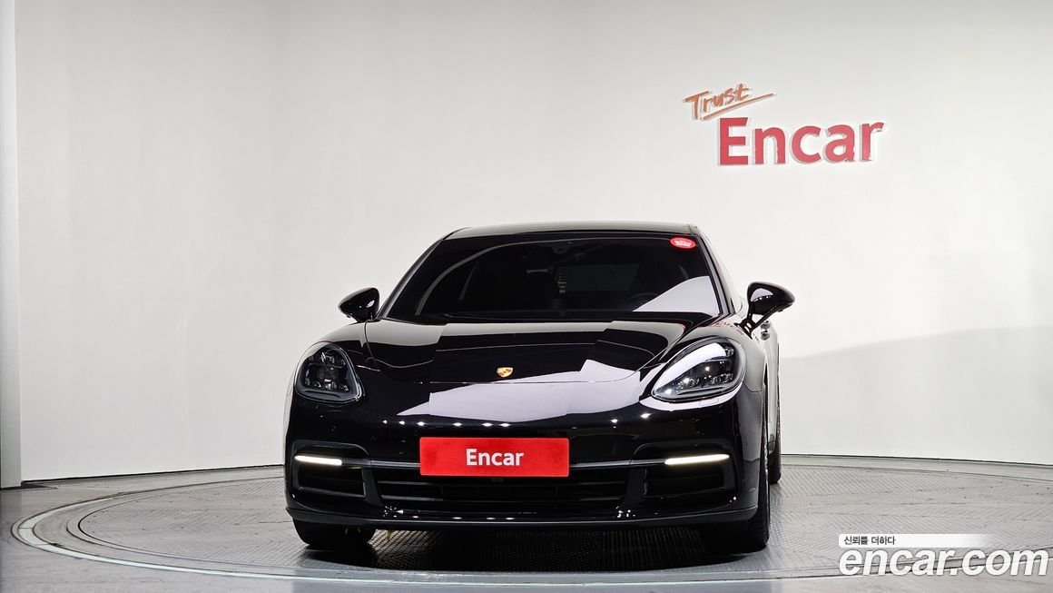 Porsche Panamera 2019