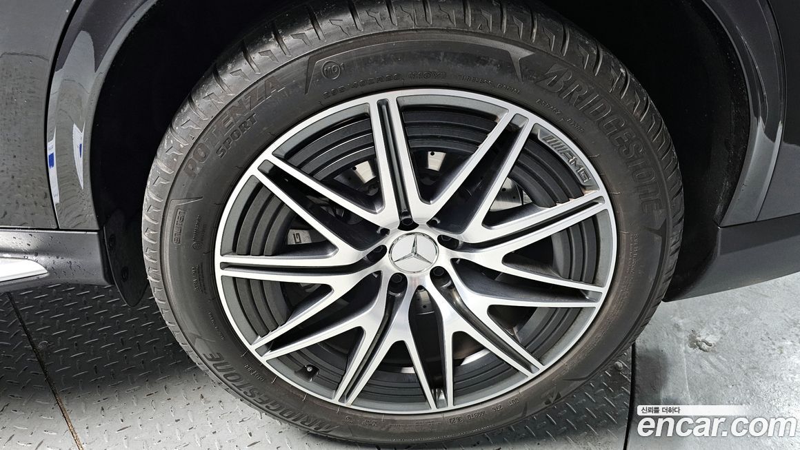 Mercedes-Benz GLC-Class 2024