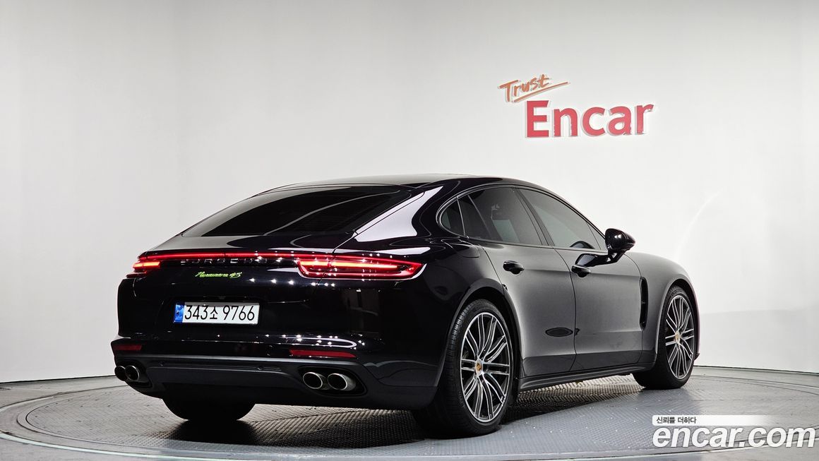 Porsche Panamera 2019