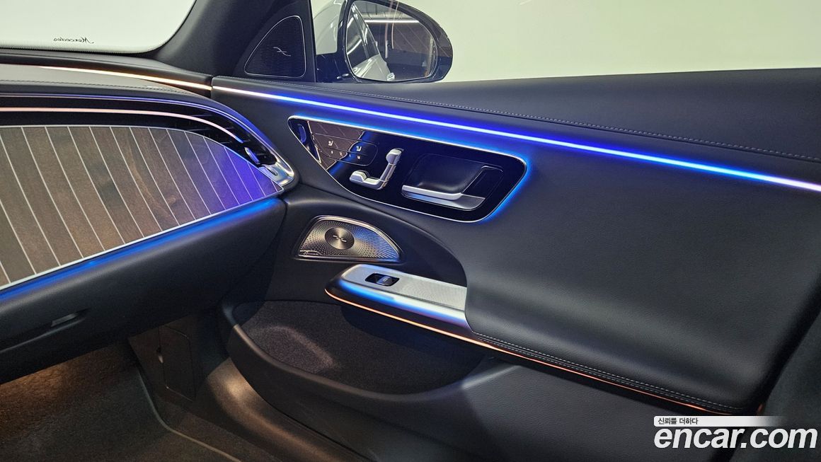 Mercedes-Benz E-Class 2024