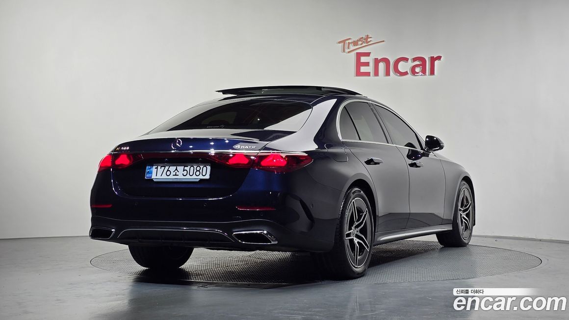 Mercedes-Benz E-Class 2024