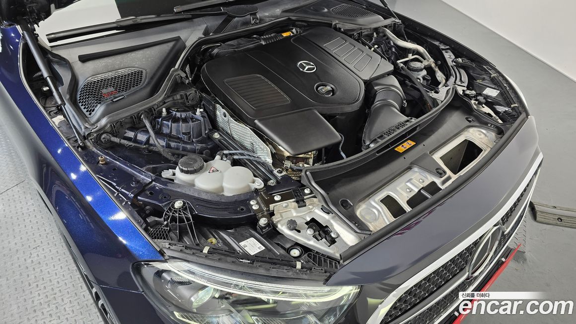 Mercedes-Benz E-Class 2024