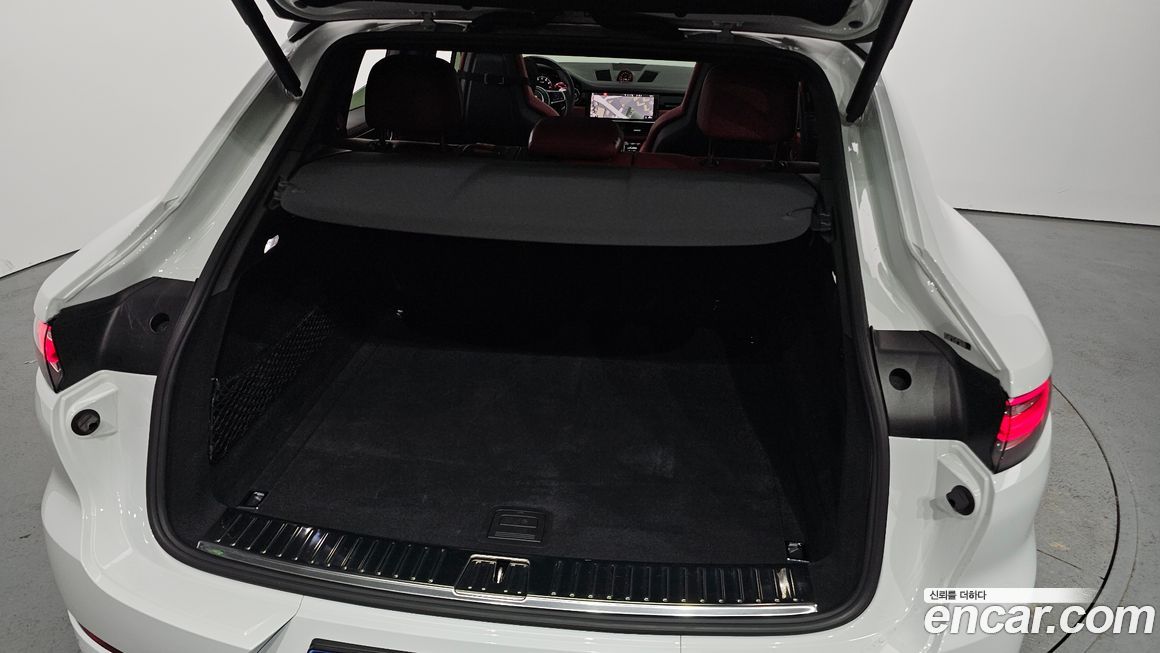 Porsche Cayenne 2021