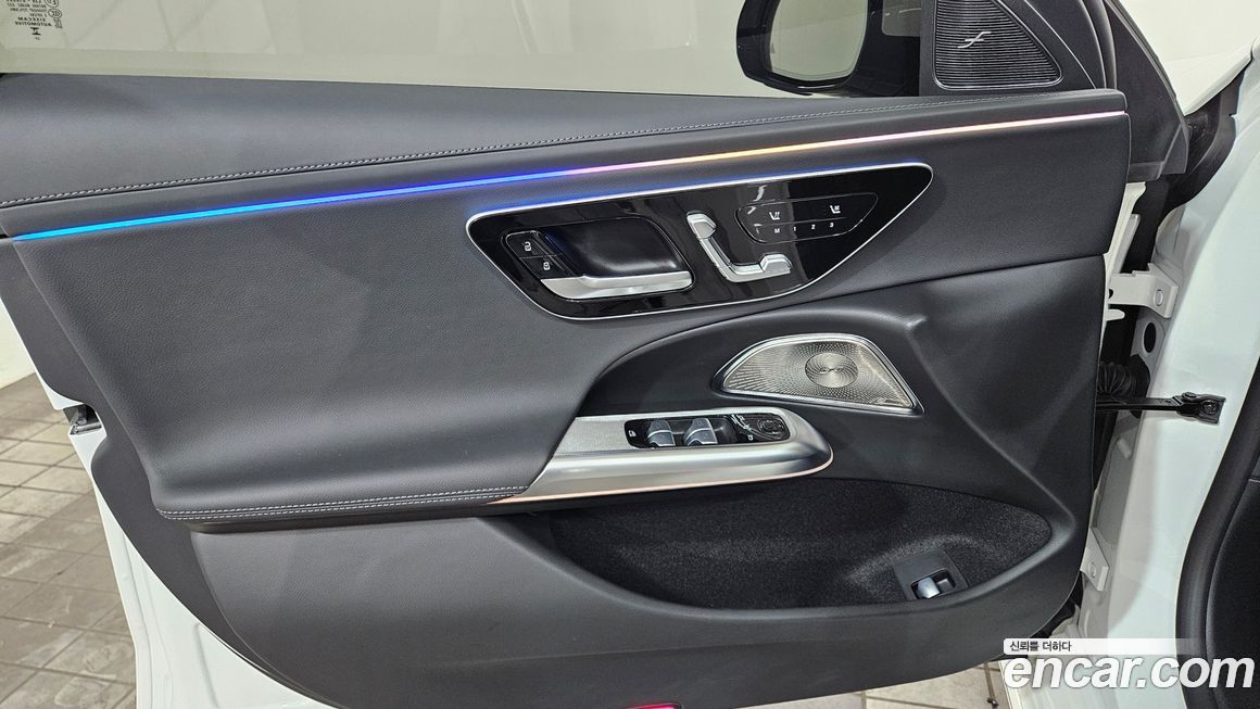 Mercedes-Benz E-Class 2024