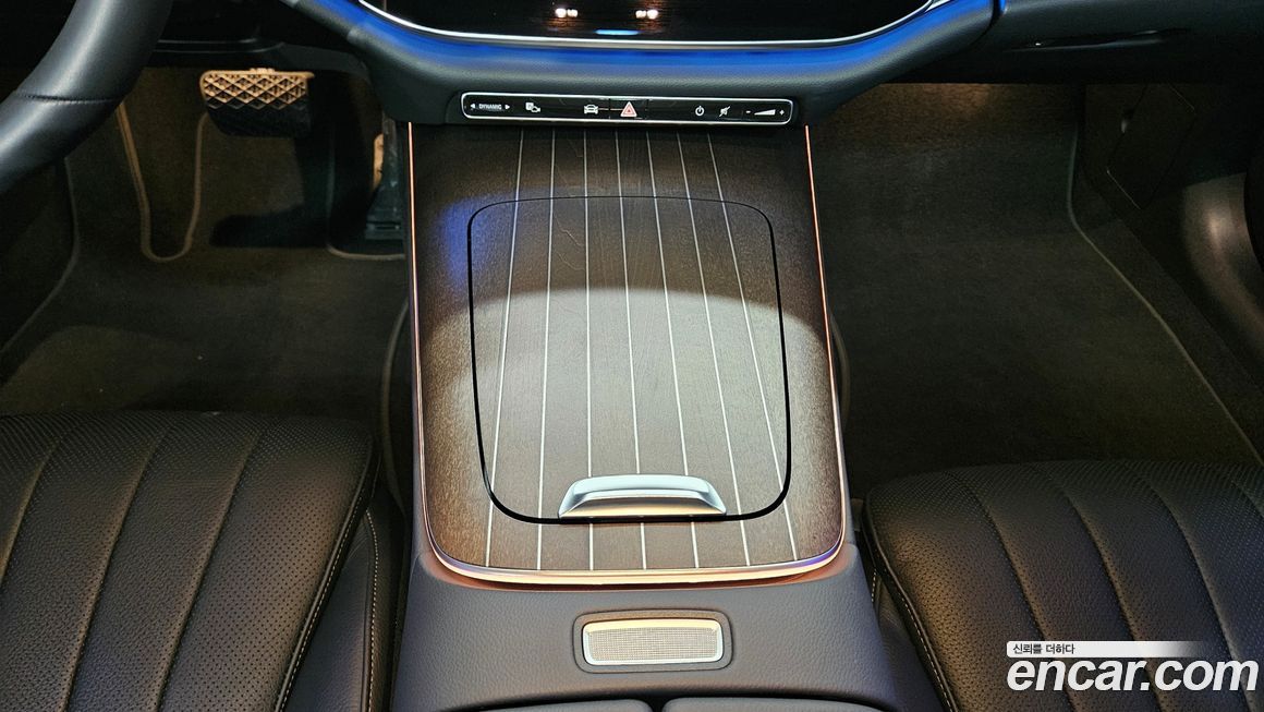 Mercedes-Benz E-Class 2024