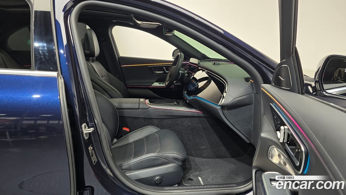 Mercedes-Benz E-Class 2024