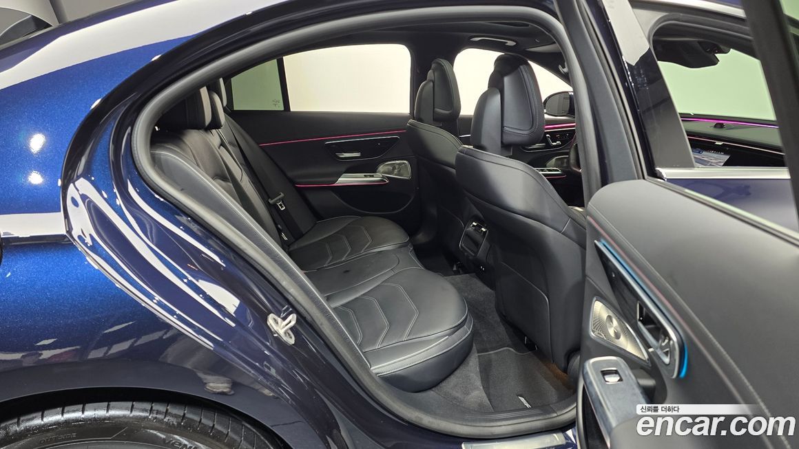 Mercedes-Benz E-Class 2024