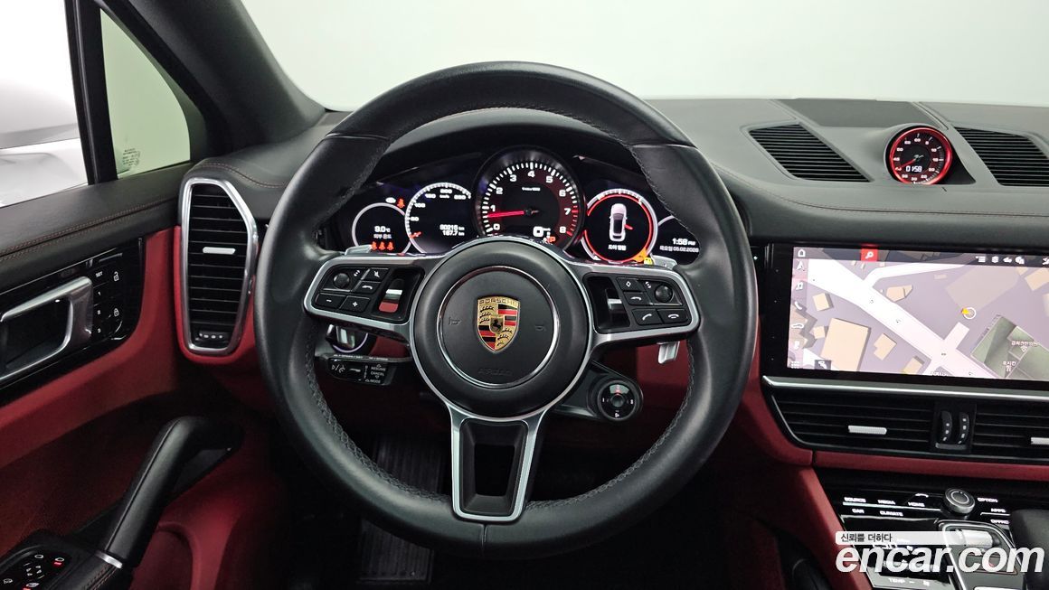 Porsche Cayenne 2021