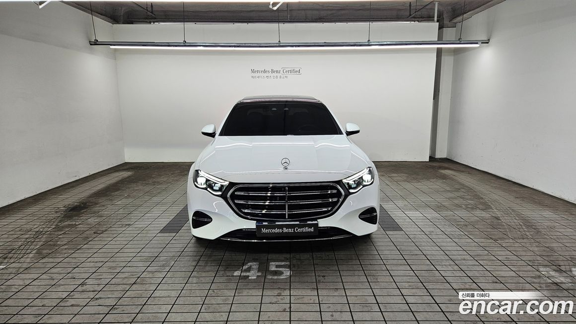 Mercedes-Benz E-Class 2024