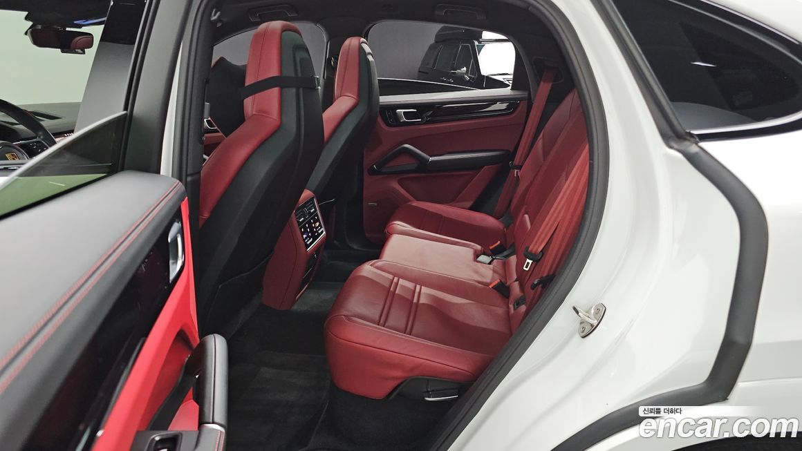 Porsche Cayenne 2021