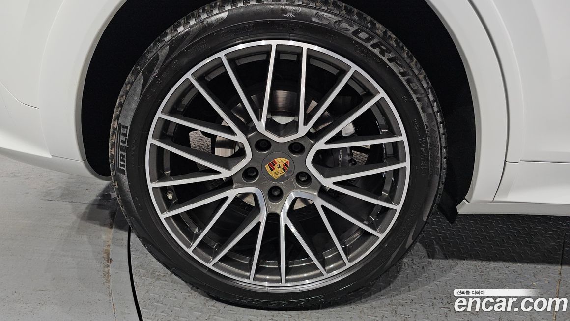 Porsche Cayenne 2021