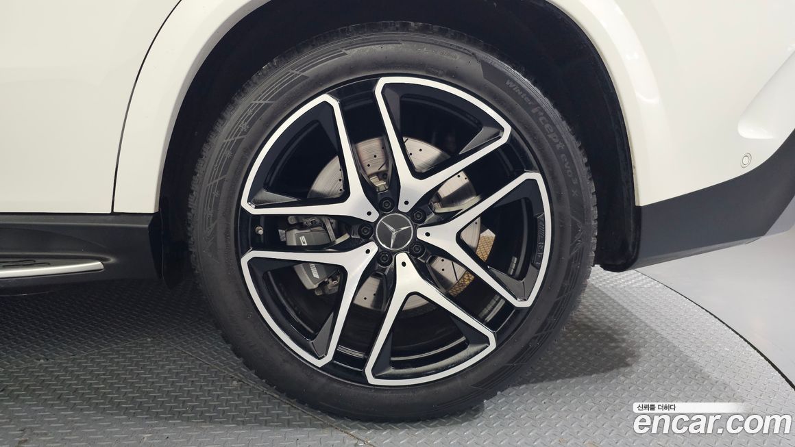 Mercedes-Benz GLE-Class 2021