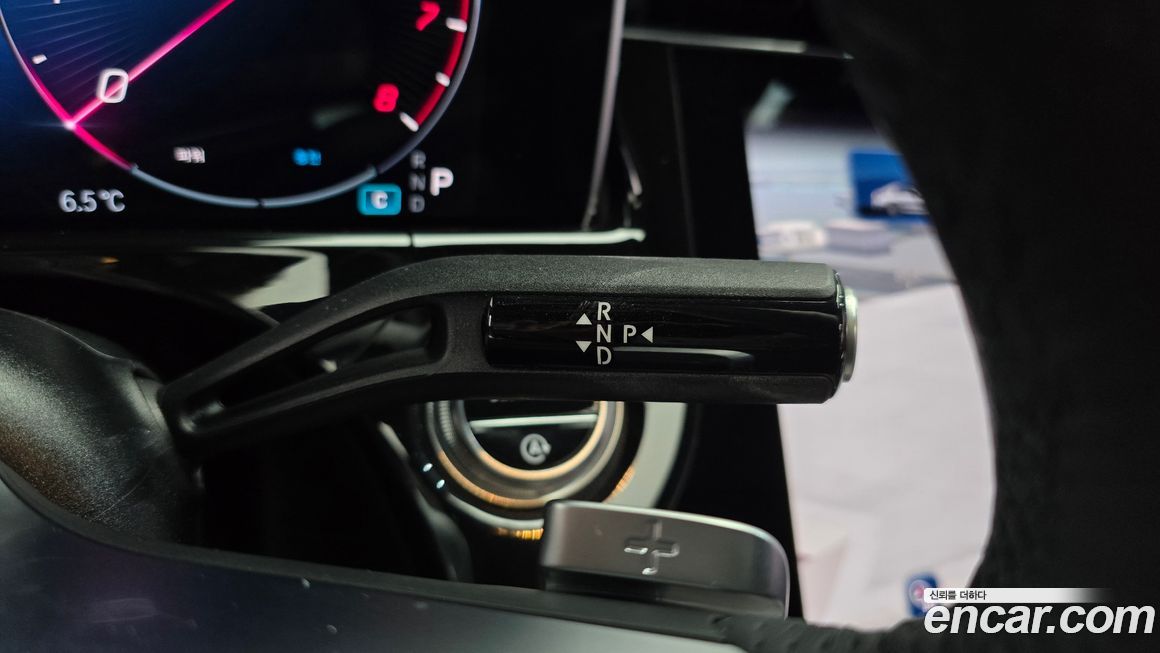 Mercedes-Benz E-Class 2024