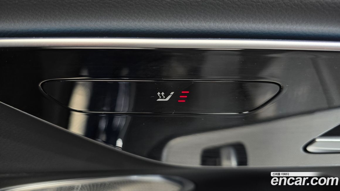 Mercedes-Benz E-Class 2024