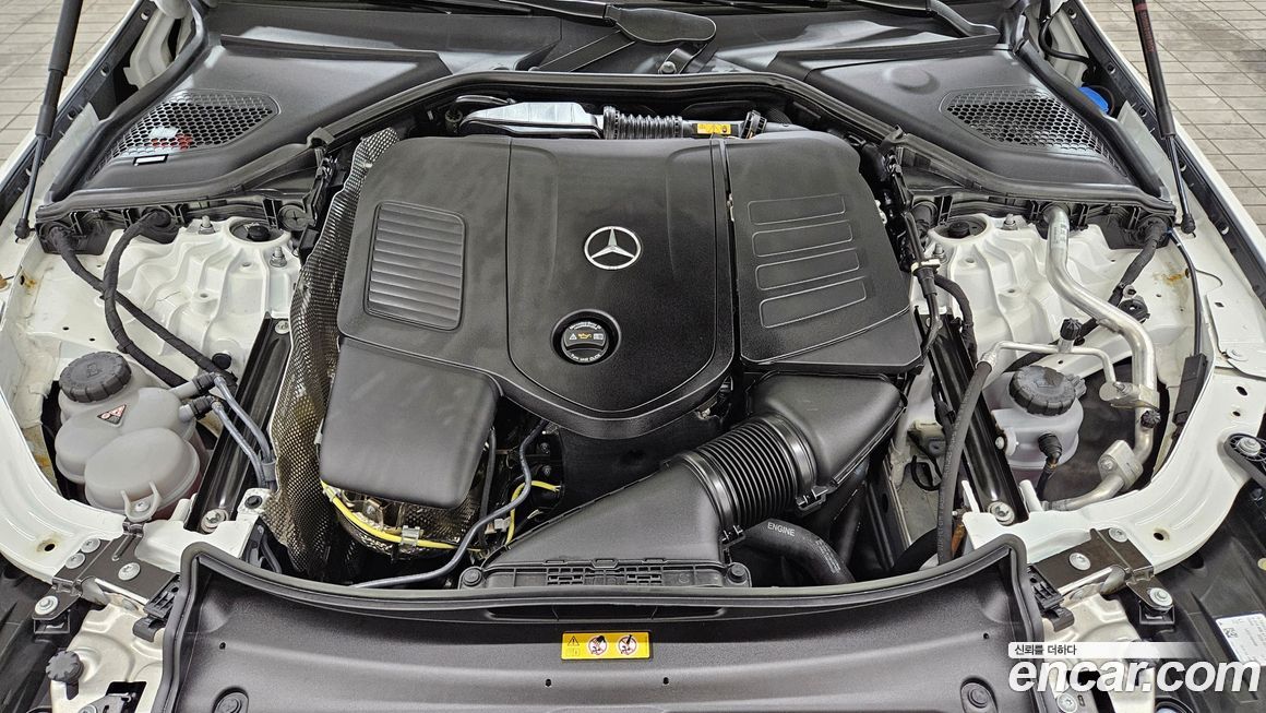 Mercedes-Benz E-Class 2024