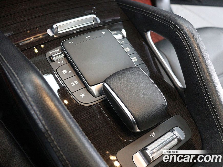 Mercedes-Benz GLE-Class 2021