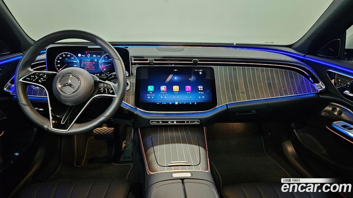 Mercedes-Benz E-Class 2024