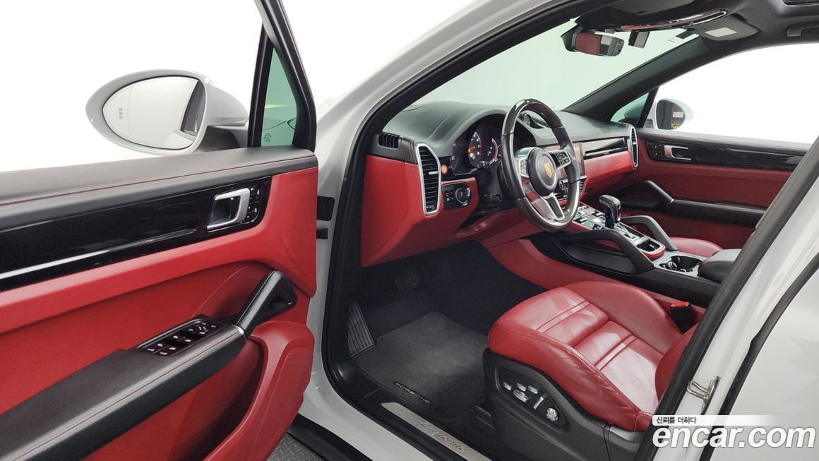 Porsche Cayenne 2021