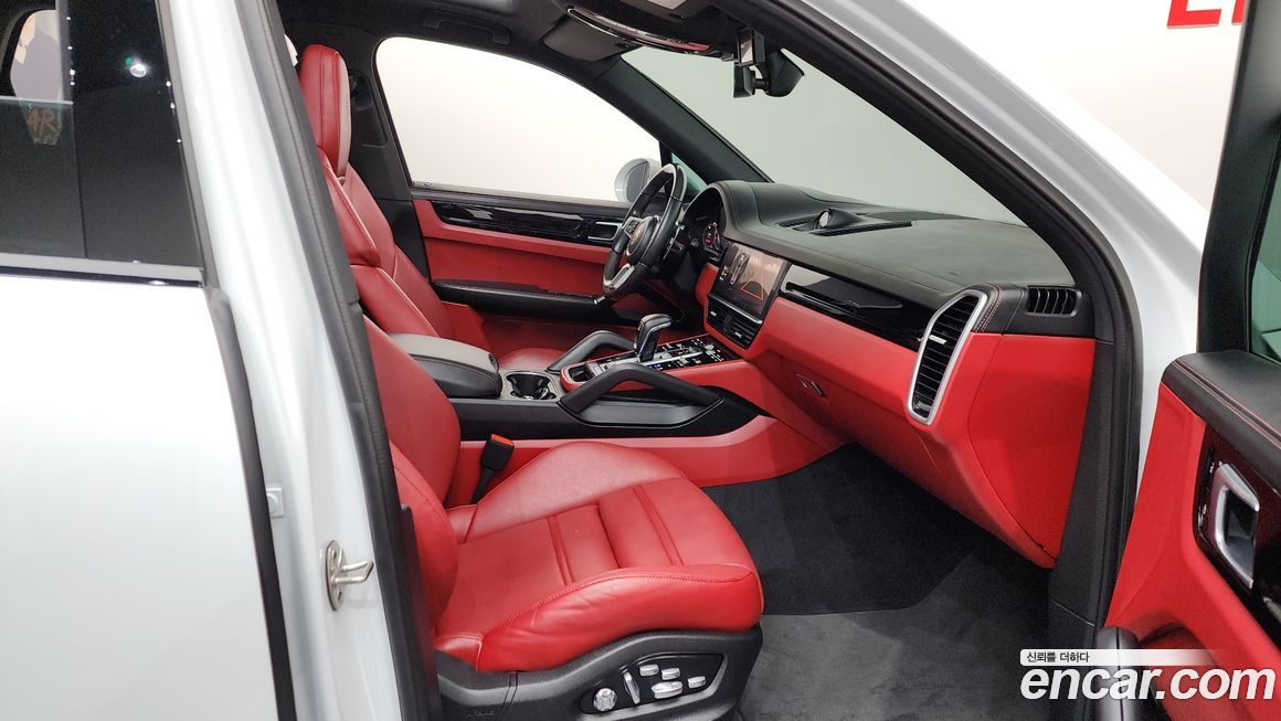 Porsche Cayenne 2021